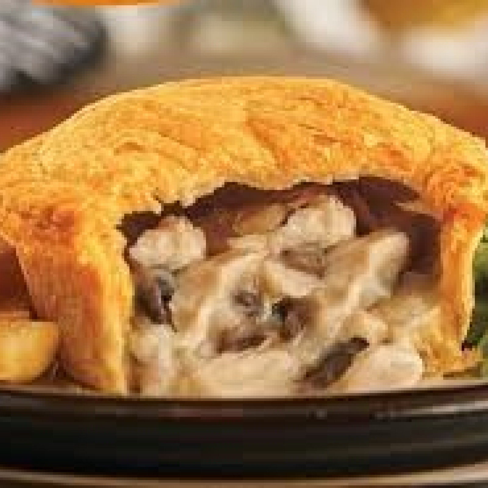 CHICKEN & MUSHROOM PIE